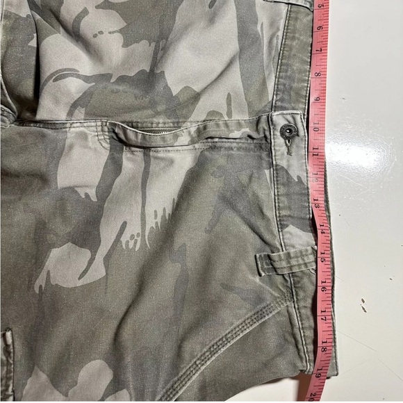 Wrangler Camo Denim Jeans 70LEWST Tag 38x30 Actual 38x28 Hiking Hunting Camp - Picture 13 of 15